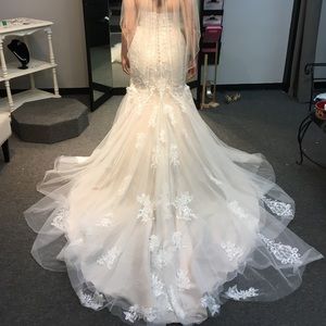 Stella York Wedding Dress style #6743 - size 12/14